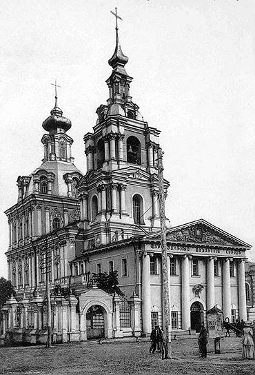Сергиево-Казанский собор, с крыши которого упал семилетний Прохор, был зданием внушительных размеров, но с течением времени крыша здания превратилась в колокольню