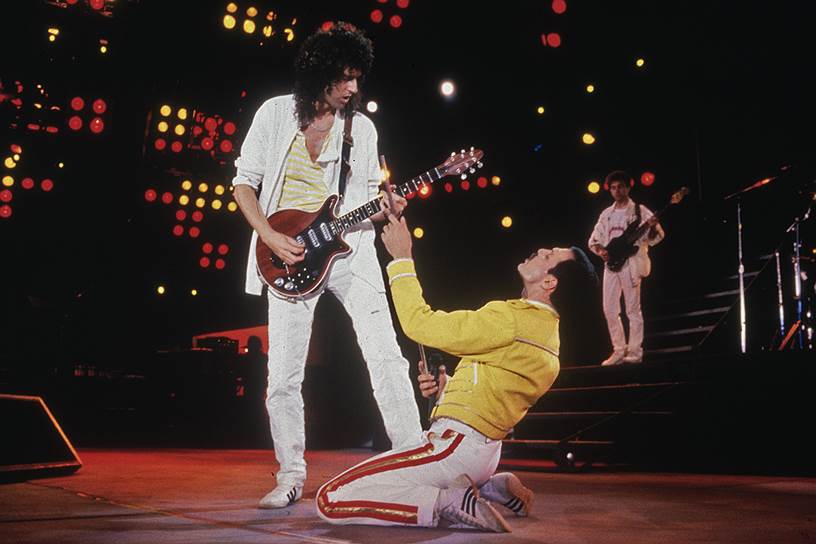В 1986 году Queen отправилась в «Magic Tour», ставший последним концертным турне группы. В этот период начались слухи о болезни Меркьюри, которые он отрицал