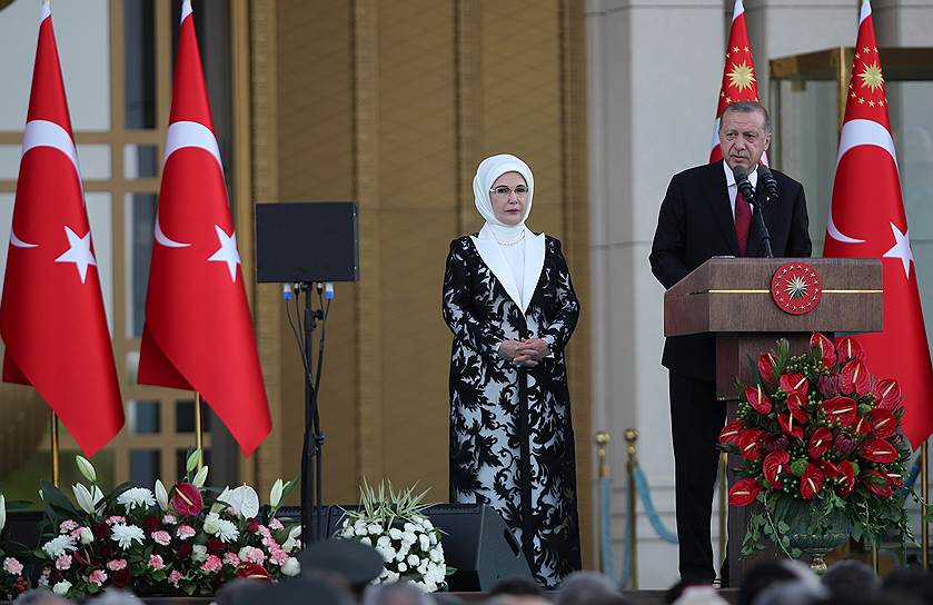 9 июля. Президент Турции Реджеп Тайип Эрдоган официально &lt;A HREF=&quot;https://www.kommersant.ru/doc/3681817&quot;>вступил в должность&lt;/A> президента 