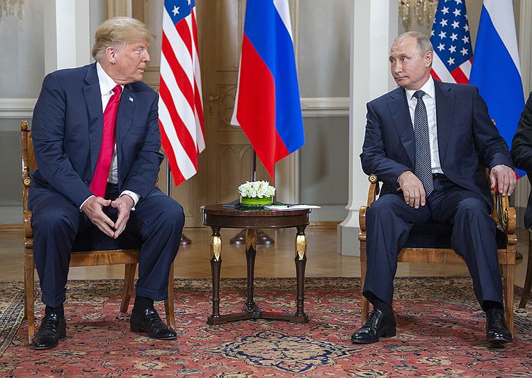 Президенты США и России Дональд Трамп (слева) и Владимир Путин 