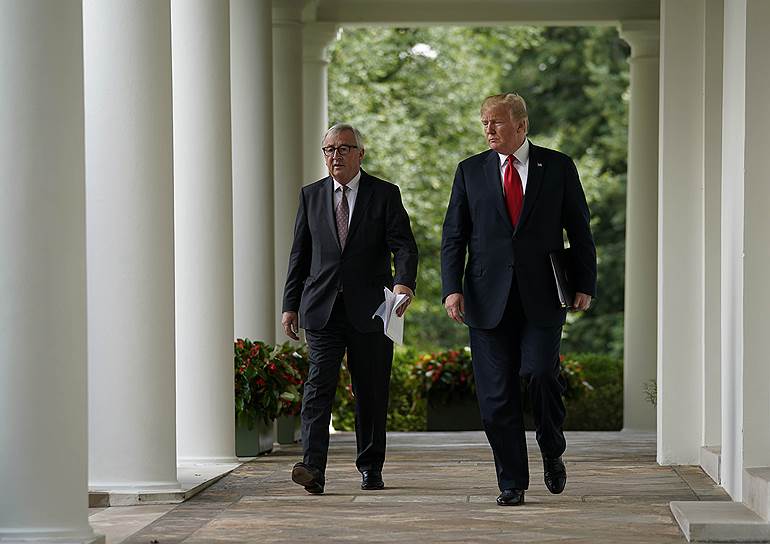 Председатель европейской комиссии Жан-Клод Юнкер (слева) и президент США Дональд Трамп