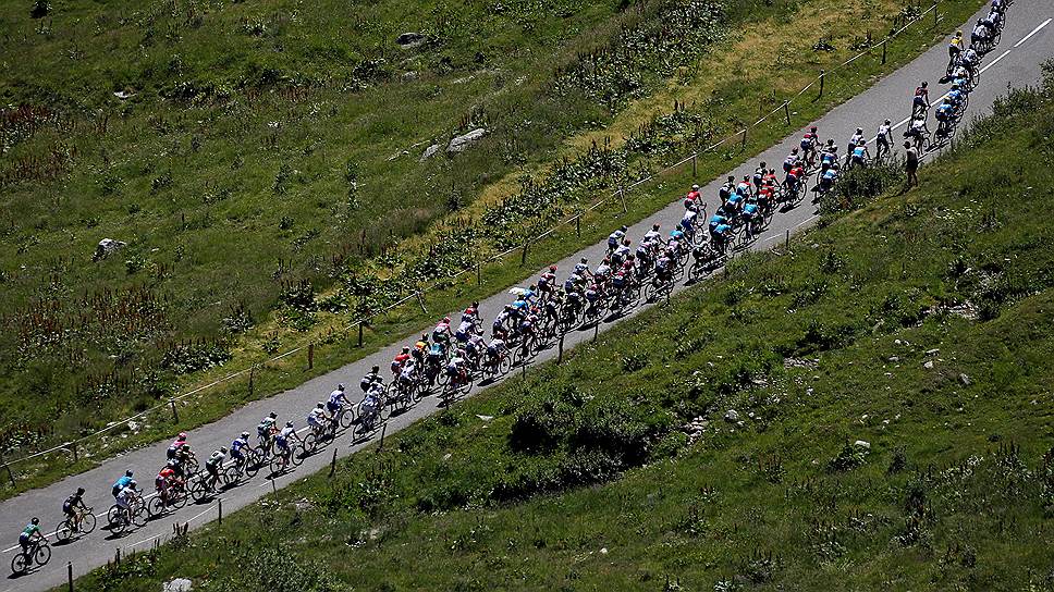 Бур-Сен-Морис Лез-Арк, 175,5 км &lt;br>
XVI этап Tour de France был приостановлен из-за фермеров, перекрывших трассу на 19 км. После того, как полицейские применили слезоточивый газ, некоторые спортсмены обратились за медицинской помощью