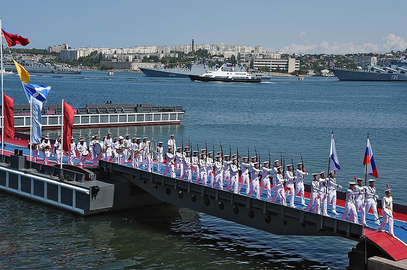 Севастополь, Крым. Военно-морской парад