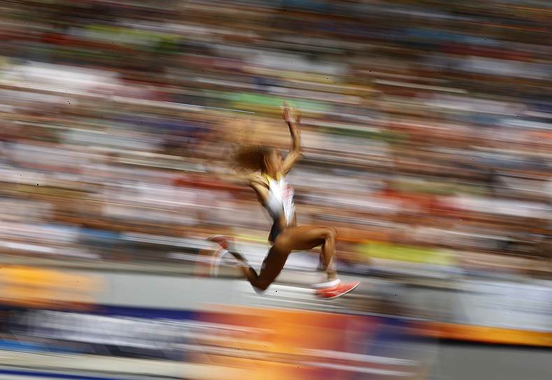 Берлин, Германия. Александра Вестер принимает участие в соревнованиях по прыжкам в длину на чемпионате по легкой атлетике
