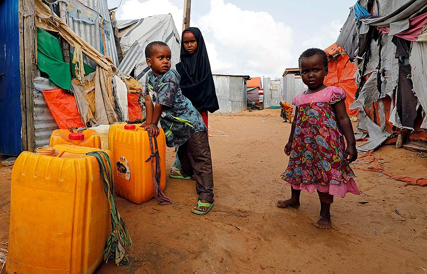 Могадишо, Сомали. Дети в лагере для беженцев