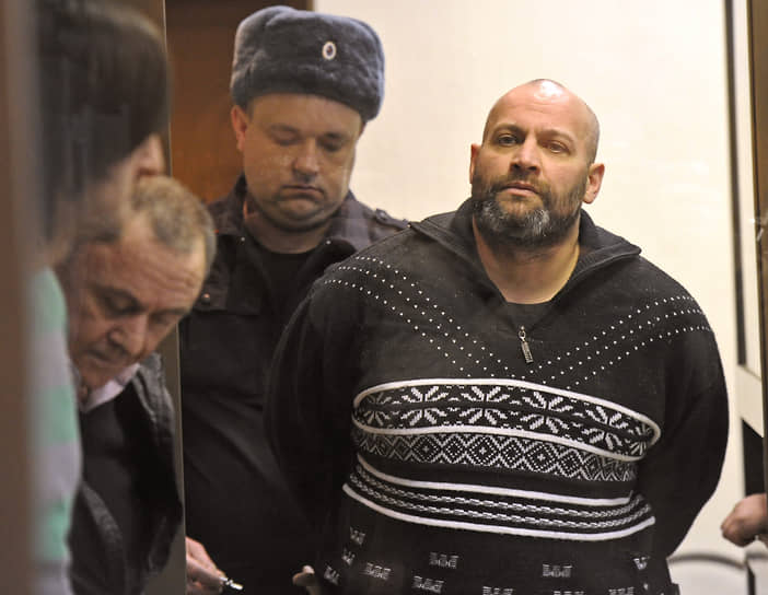 14 ноября 2023 года стало известно, что бывший сотрудник МВД Сергей Хаджикурбанов, осужденный на 20 лет за организацию убийства Политковской, был помилован за участие в военной операции на Украине