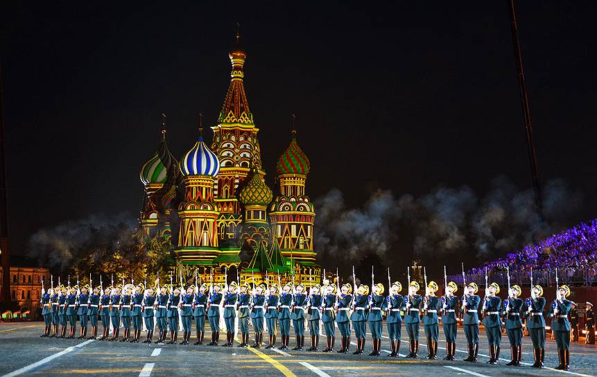 Выступление роты специального караула президентского полка России. В рамках фестиваля оркестр выступил 11 раз