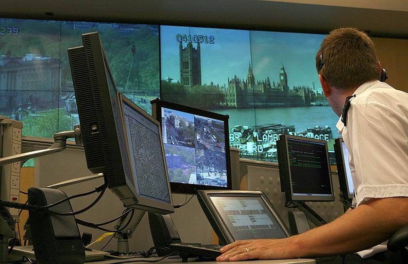 Met Police (служба полиции Лондона) — одна из самых оснащенных в мире полицейских служб (на фото — диспетчерская центрального офиса)