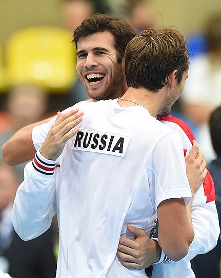 Российские теннисисты Карен Хачанов (слева) и Даниил Медведев