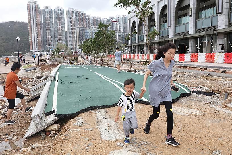 Последствия урагана Мангхут в Гонконге