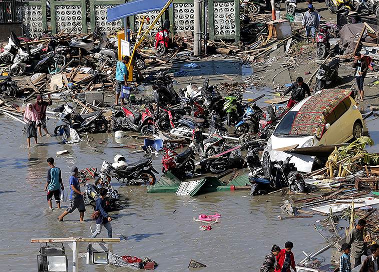 По последним данным, число погибших в результате землетрясения и цунами составляет 1,2 тыс. человек