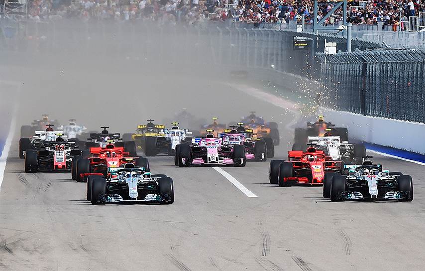 В следующем году в «Формуле-1» впервые в истории смогут выступать сразу два россиянина — в Сочи было официально объявлено о возвращении Даниила Квята в 2019-м в Toro Rosso