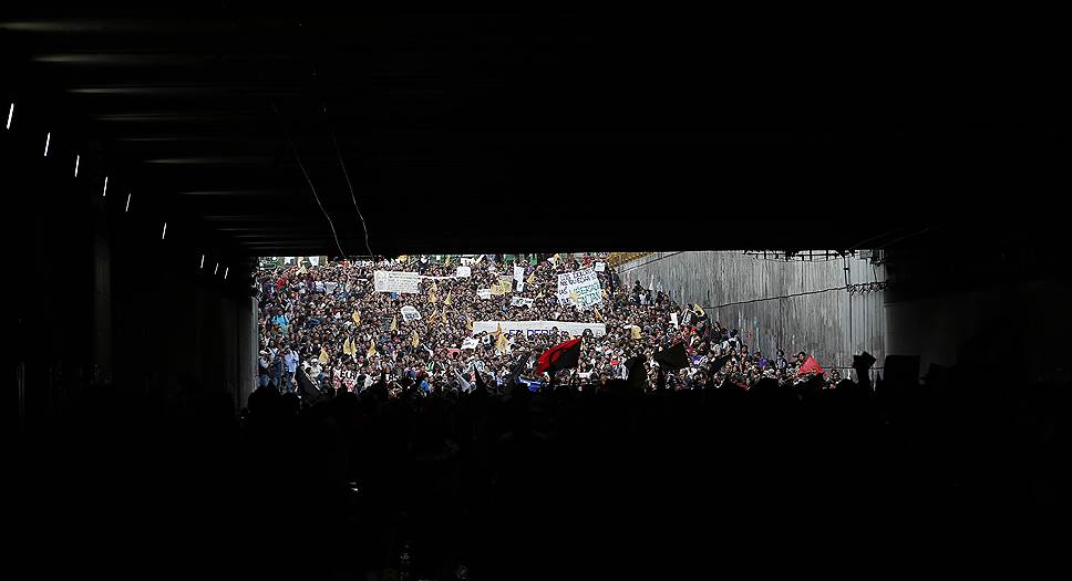 Мехико, Мексика. Памятные мероприятия в годовщину расстрела студенческой демонстрации в Тлателолько