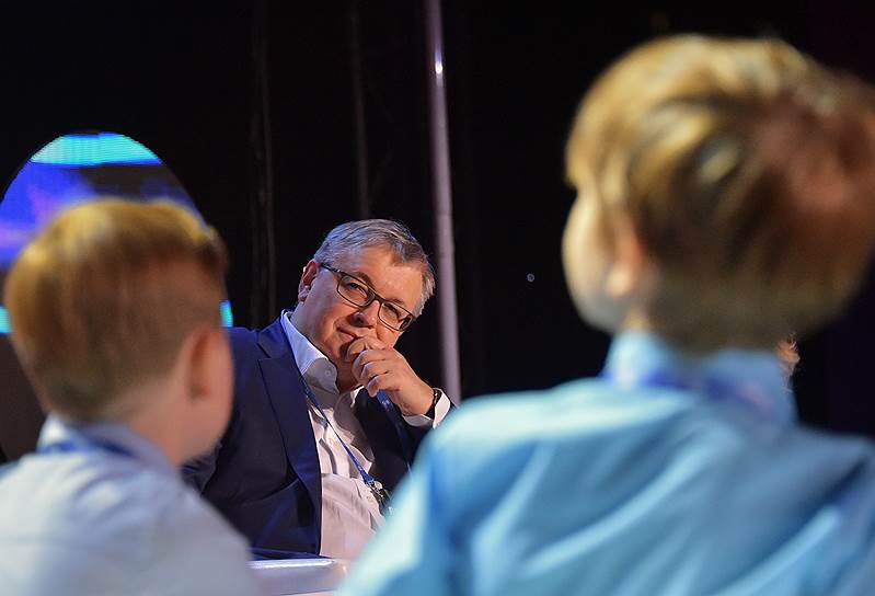 Ректор НИУ ВШЭ Ярослав Кузьминов во время блица со спикерами «Образование будущего»