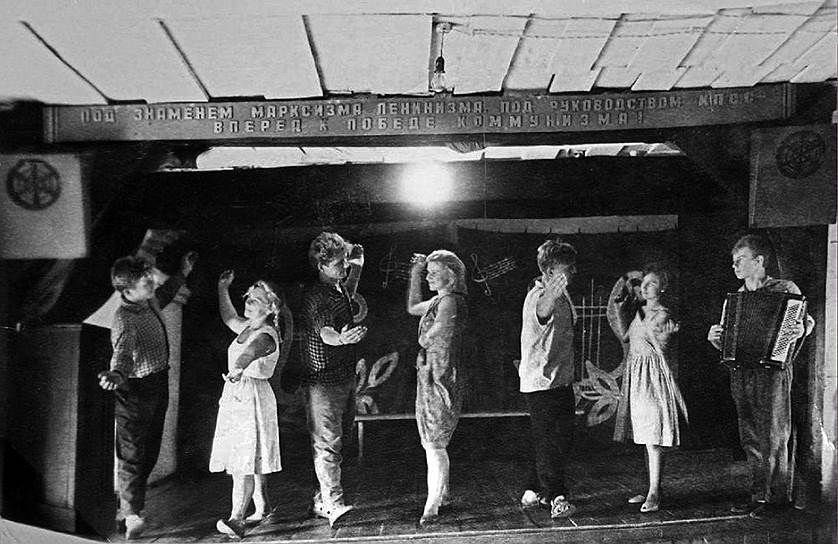 В лагерях Сиблага действовало много любительских театров и агитбригад, чему способствовало большое количество бывших работников театра среди заключенных