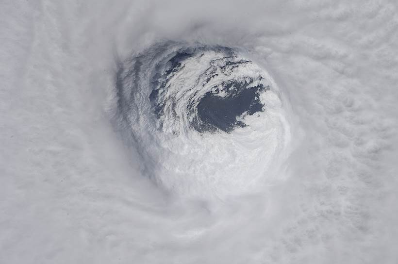 10 октября на юго-восточные штаты США обрушился ураган «Майкл». Ему была присвоена четвертая из пяти возможных категорий