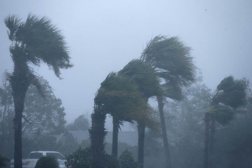Кроме того, «Майкл» стал третьим по мощности ураганом за историю метеонаблюдений на территории США