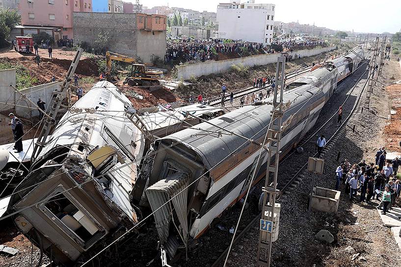 Сиди Букнадель, Марокко. Место крушения поезда, в результате которого погибли шесть человек