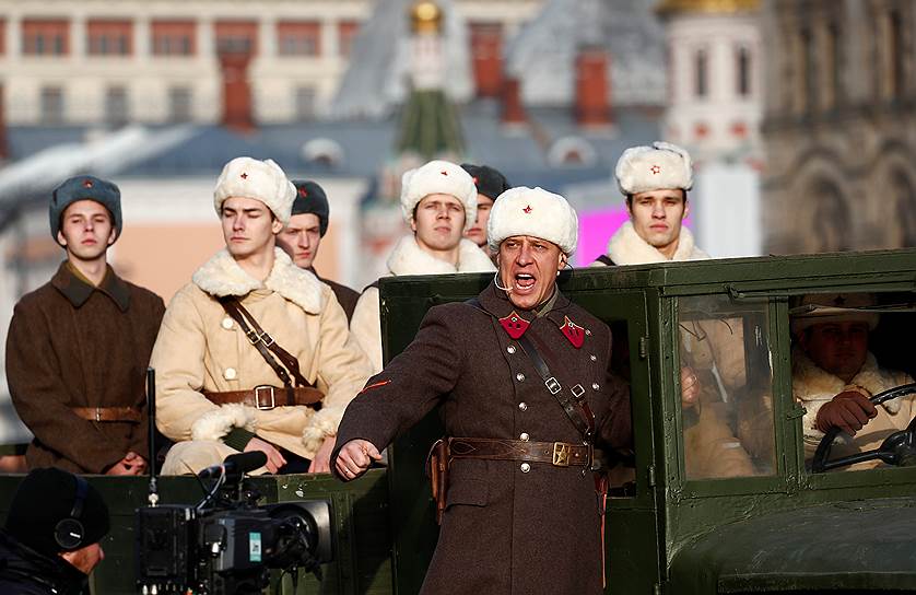 С военного парада 7 ноября 1941 года солдаты прямо от стен Кремля отправлялись на фронт