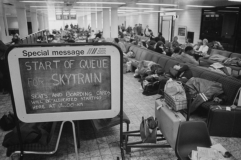 В 1977 году британская Laker Airways развернула с американскими конкурентами ценовую войну за контроль над туристическими перелетами