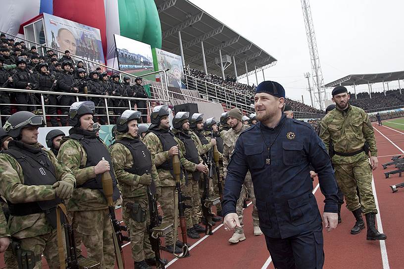 Глава Чечни Рамзан Кадыров и сотрудники МВД республики 