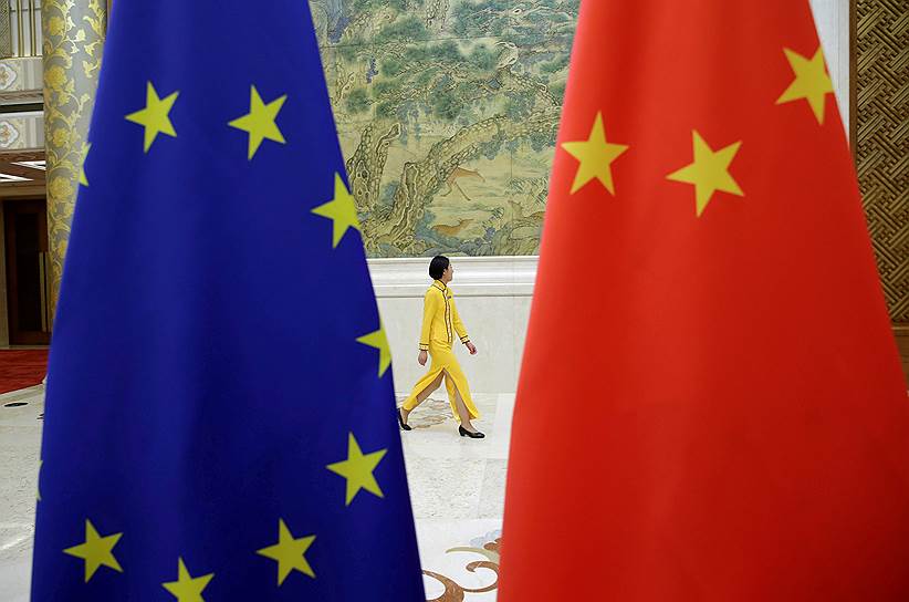 Пекин, Китай. Подготовка к переговорам представителей экономических блоков Китая и ЕС 
