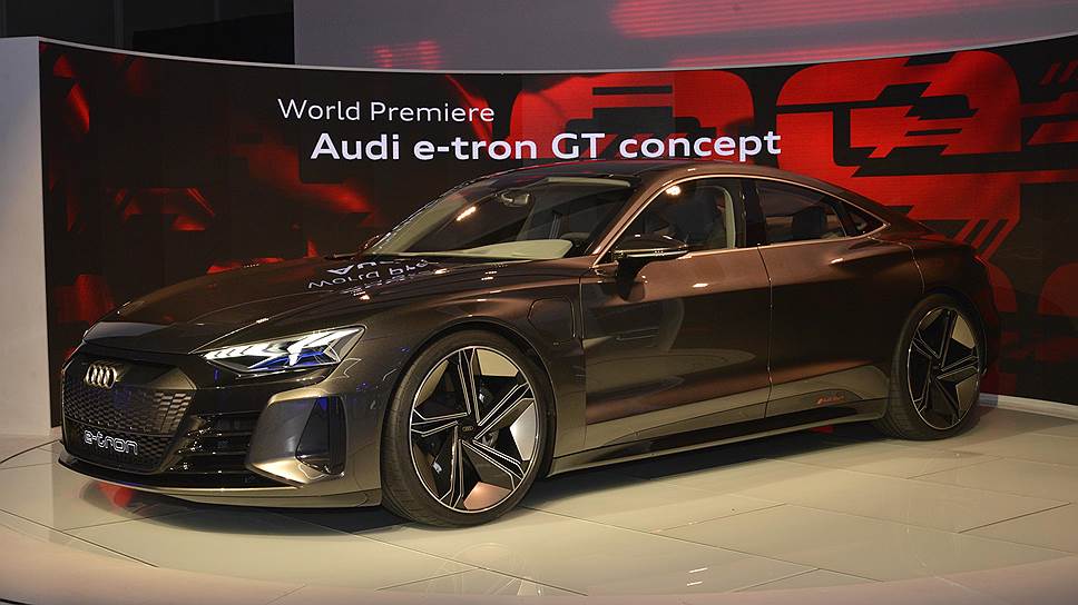 Audi e-tron GT дебютировал в качестве концепт-кара, при этом уже подтверждено, что в 2020 году автомобиль станет третьим в истории марки серийным электромобилем