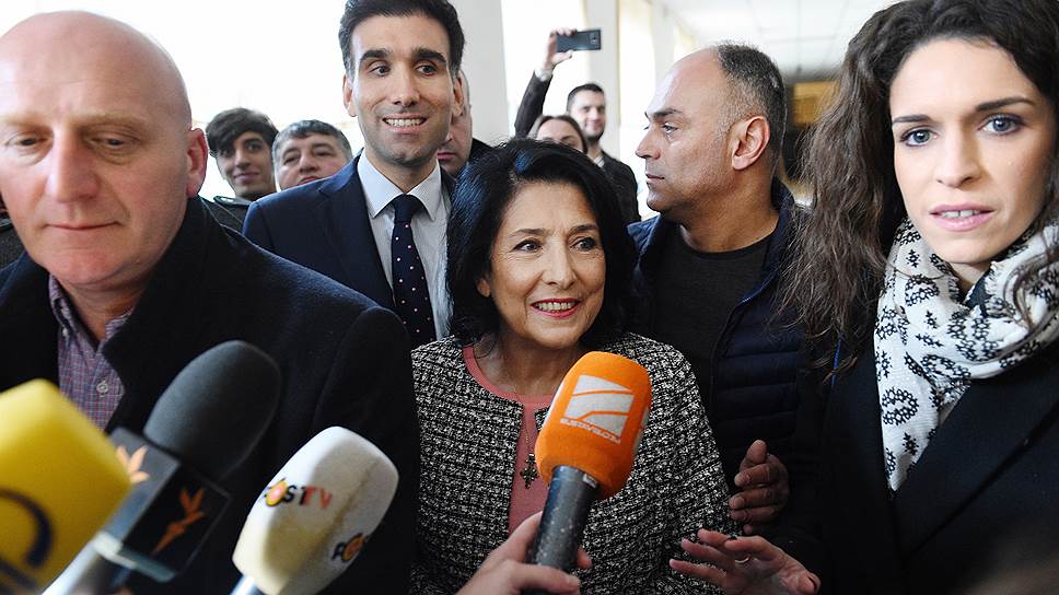 Новый президент Грузии избежала оппозиционного аккомпанемента