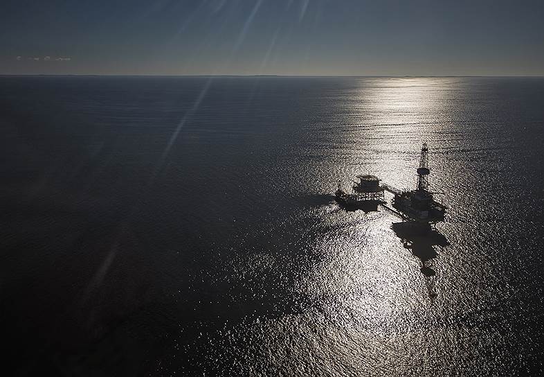 7 декабря достигнуты договоренности о новом сокращении добычи нефти. Страны—участницы соглашения ОПЕК+ согласовали сокращение добычи на 1,2 млн баррелей в сутки с начала 2019 года к уровню октября 2018 года. Россия снизит добычу на 228 тыс. баррелей в сутки