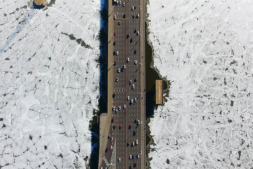 Шэньян, Китай. Вид на мост через реку Хуньхэ