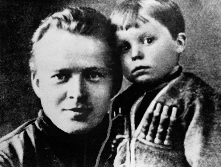 Сын Аркадия Гайдара Тимур был прототипом Альки, главного героя «Военной тайны» 