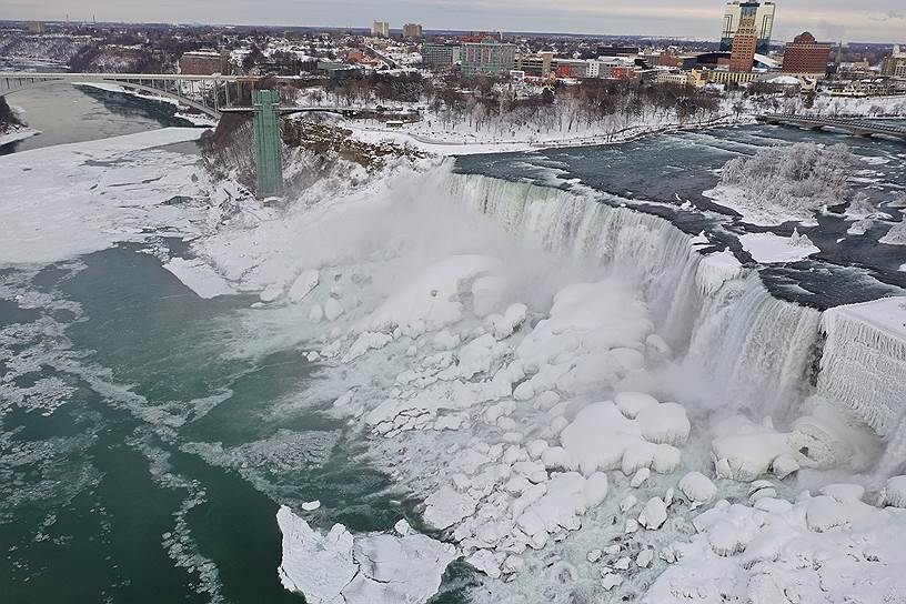 По данным метеорологов, сильные морозы будут наблюдаться в районе водопада еще в течение двух недель