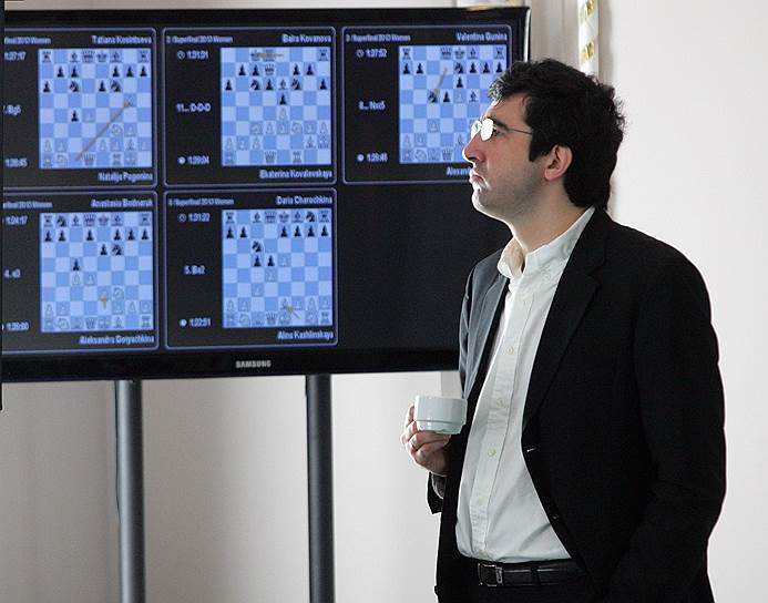 Владимир Крамник — победитель ряда престижных международных соревнований. Наиболее успешно выступал на ежегодном турнире в Дортмунде, где в 1995-2011 годах одержал 10 побед