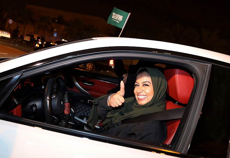 Саудовская Аравия пытается избавиться от наследия 1979 года. Одним из шагов стало возвращения женщинам права водить машины. Июнь 2018 года