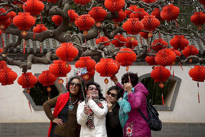 У китайского Нового года нет фиксированной даты празднования, поскольку он вычисляется по восточному лунно-солнечному календарю. Дата варьируется между 21 января и 21 февраля. В этом году он наступил 5 февраля в 5:03 по пекинскому времени