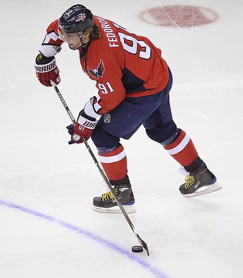 Сергей Федоров выступал в НХЛ за команды «Детройт», «Анахайм», «Колумбус» и «Вашингтон», набрав 1179 очков. В 1248 матчах забросил 483 шайбы