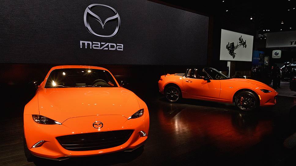В 1989 году Mazda показала в Чикаго первое поколение родстера MX-5, а в 2019-м — юбилейную версию модели, ставшей за три десятилетия самой популярной машиной своего класса в мире