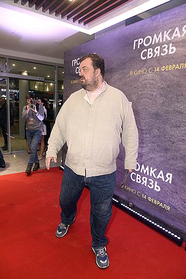 Спортивный телеведущий Василий Уткин на премьере фильма «Громкая связь» 