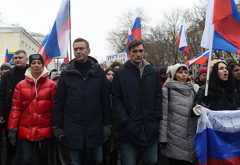 Алексей Навальный на марше памяти Бориса Немцова в Москве