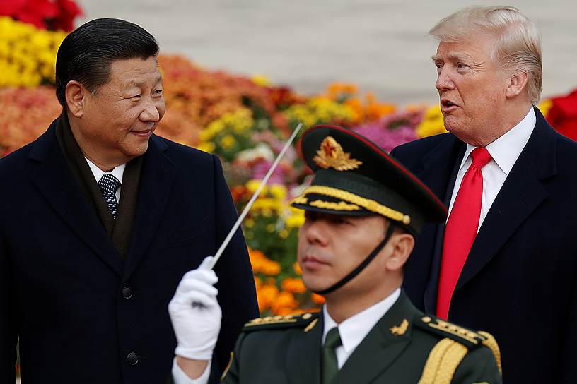 Председатель КНР Си Цзиньпин (слева) и президент США Дональд Трамп 