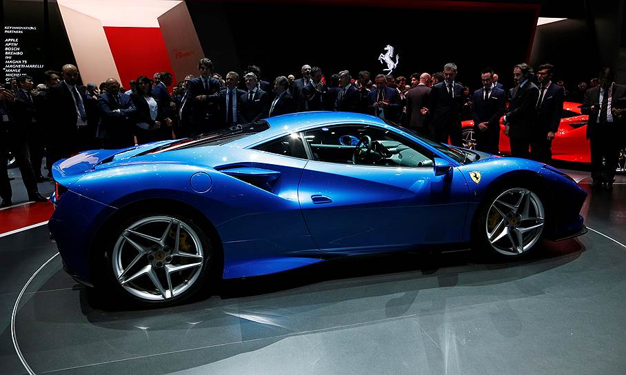 К своему 80-летию Ferrari выпустила новую модель F8 Tributo, которая заменит нынешний 488 GTB. Дизайн новинки отсылает к культовым моделям Ferrari F40 и Ferrari 308 GTB