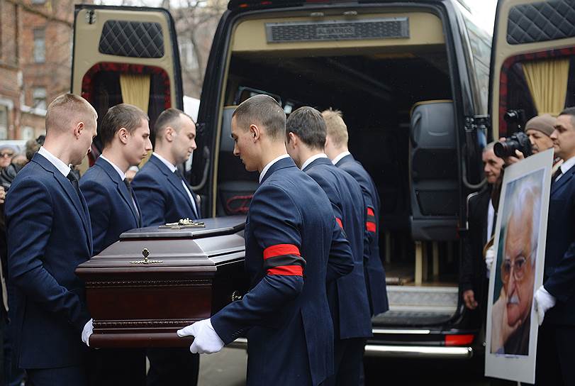 Похороны режиссера пройдут на Троекуровском кладбище