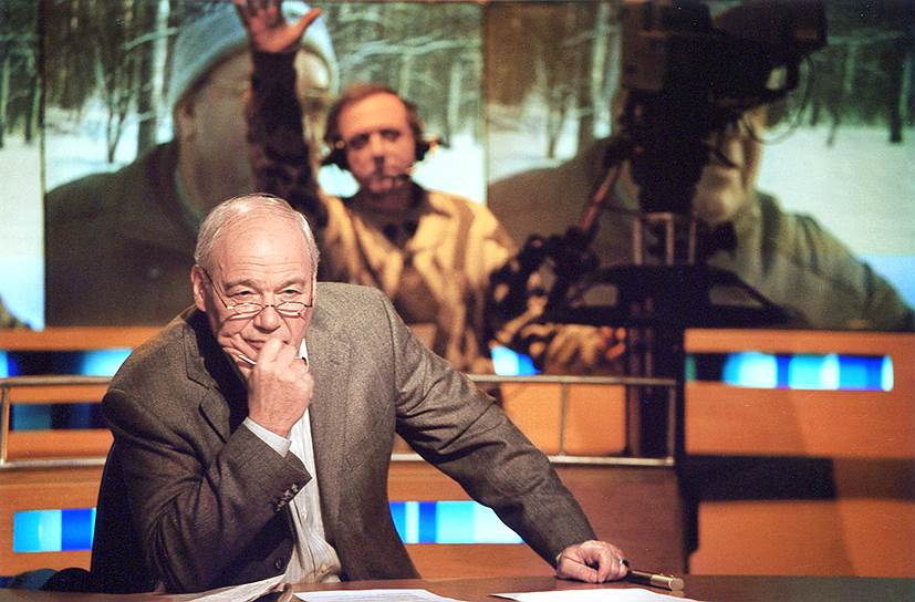 С 2000 по 2008 год Владимир Познер вел еженедельное ток-шоу «Времена» (на фото) на «Первом канале»