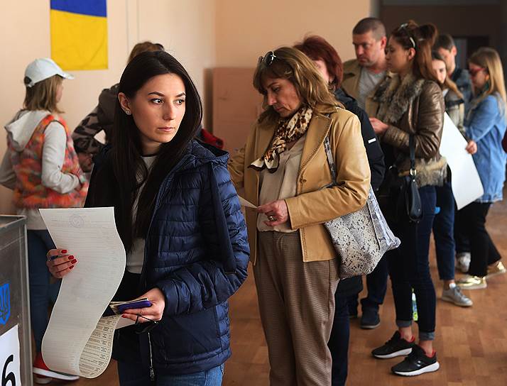 ЦИК Украины заявил, что серьезных нарушений на выборах не зафиксировано