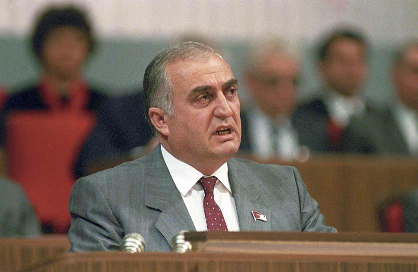 Первый секретарь ЦК Компартии Грузии Джумбер Патиашвили