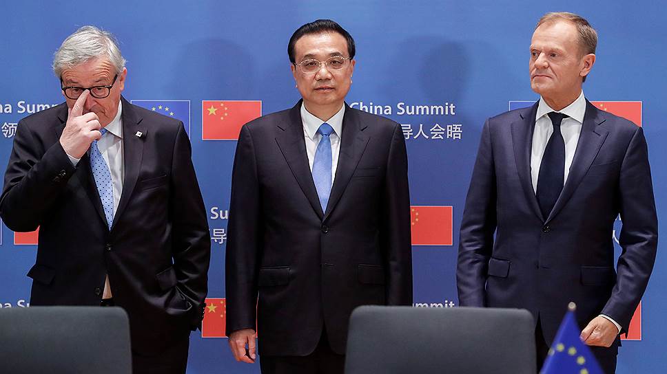 Слева направо: председатель Европейской комиссии Жан-Клод Юнкер, премьер-министр Китая Ли Кэцян, председатель ЕС Дональд Туск