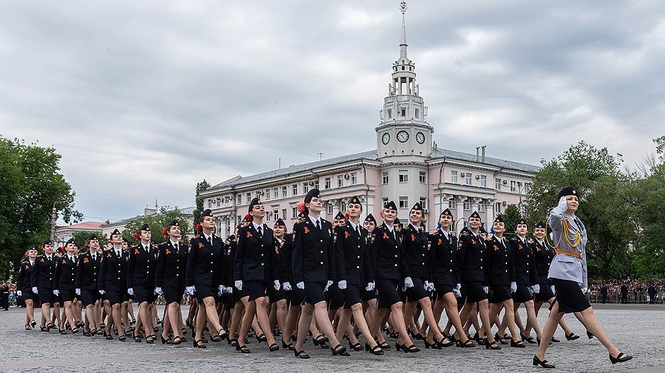 Воронеж. Военный парад на площади Ленина, посвященный 74-й годовщине Победы в Великой Отечественной войне