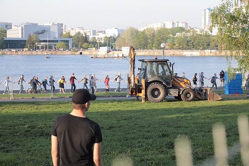 Акция протеста против строительства храма святой Екатерины в Екатеринбурге