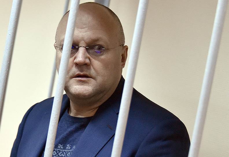 &lt;b>Настороженность&lt;/b>. Александр Дрыманов, генерал-майор юстиции в отставке&lt;br>
11 декабря 2018 года. Заседание суда, на котором решался вопрос о продлении ареста