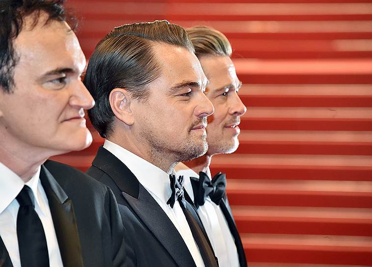 Слева направо: режиссер Квентин Тарантино, актеры Леонардо Ди Каприо и Брэд Питт перед премьерой фильма  «Однажды... в Голливуде»